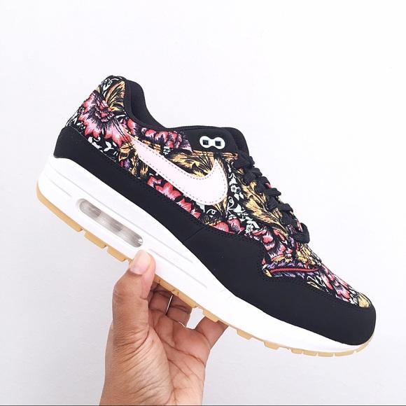 womens nike air max floral print